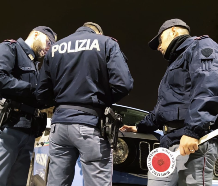 Novara: denunciati quattro giovani per rapina