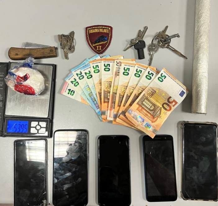 Pavia: sorpreso mentre spaccia cocaina si dà alla fuga, bloccato e arrestato dalla polizia
