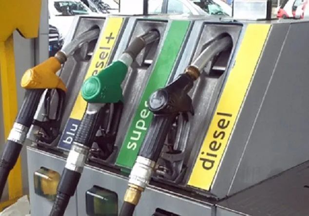 Una buona notizia: carburanti, i prezzi proseguono discesa