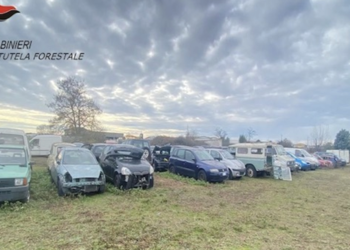 Sequestro di un'azienda di autodemolizione a Novara per violazioni ambientali