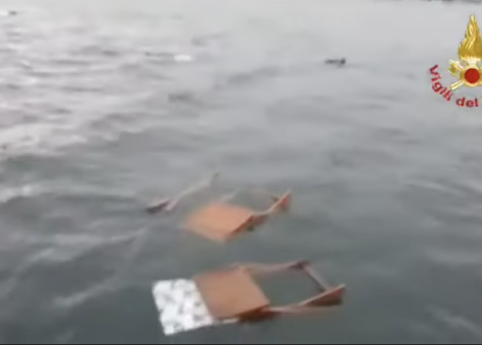 TRAGEDIA SUL LAGO MAGGIORE. Il racconto dei testimoni: «I superstiti salvati aggrappati alle sedie e a una bombola del gas»