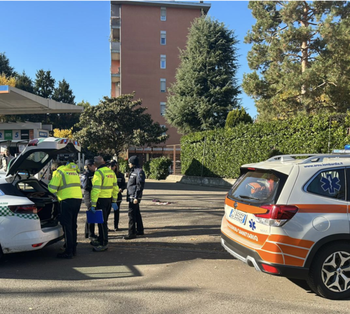 Busto, ancora un incidente in viale Boccaccio, donna investita al distributore: è gravissima