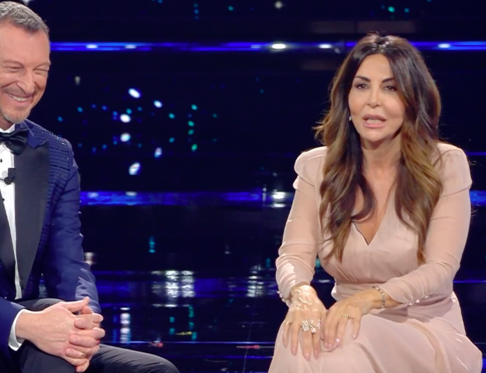 Il non monologo della Ferilli a Sanremo: &quot;Perché la mia presenza deve essere legata ad un problema? Ho scelto la strada della leggerezza&quot;