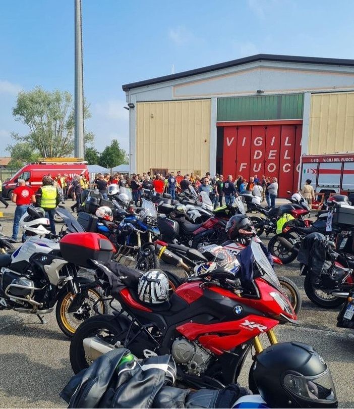 Mede: sfilata di moto dei Vigili del fuoco Club Italia, le immagini
