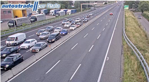 Le code in direzione Varese viste dalla webcam di Autostrade per l'Italia