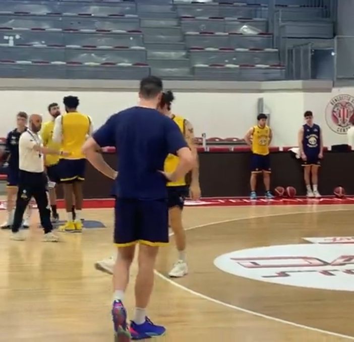 Basket serie A2: Cento-Vigevano, palla a due alle ore 18. Questa mattina la rifinitura alla Baltur Arena