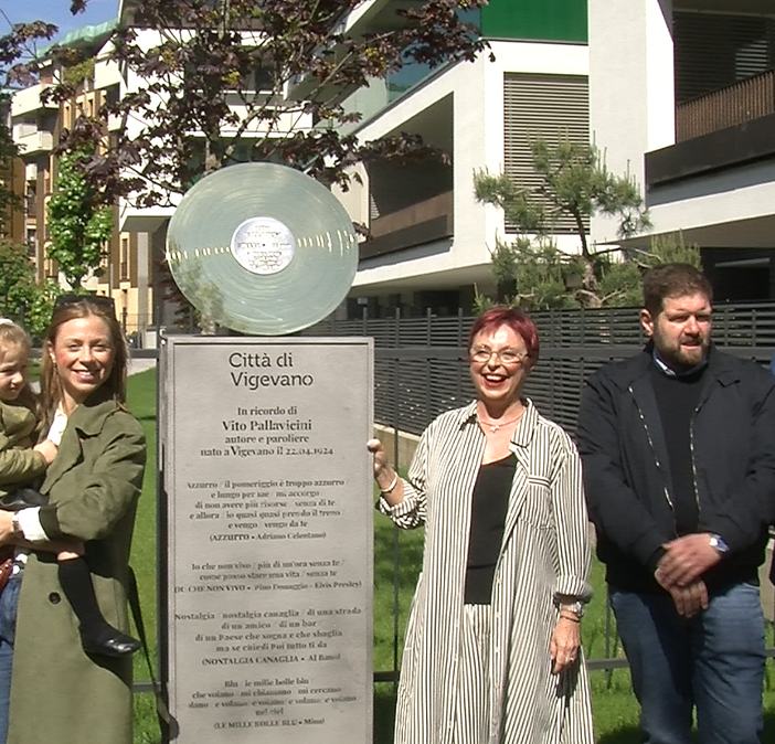 Vigevano: intitolata la piazza all'autore e paroliere Vito Pallavicini nel centenario della sua nascita
