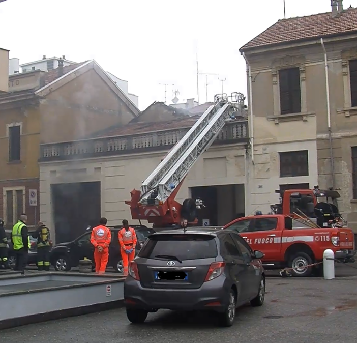 Vigevano: incendio in via XXVI Aprile, sul posto i Vigili del fuoco, nessun ferito