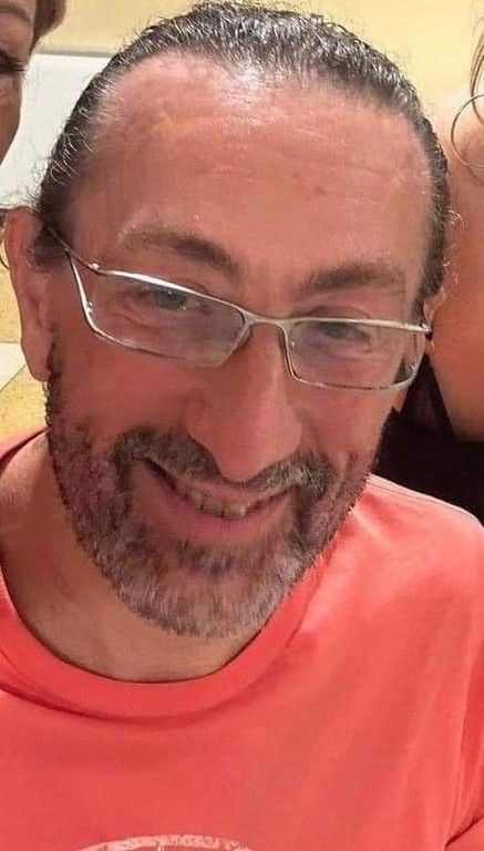 Vercelli: «Addio Tiziano»: amici e colleghi piangono l'infermiere 58enne assassinato in corso XXVI Aprile
