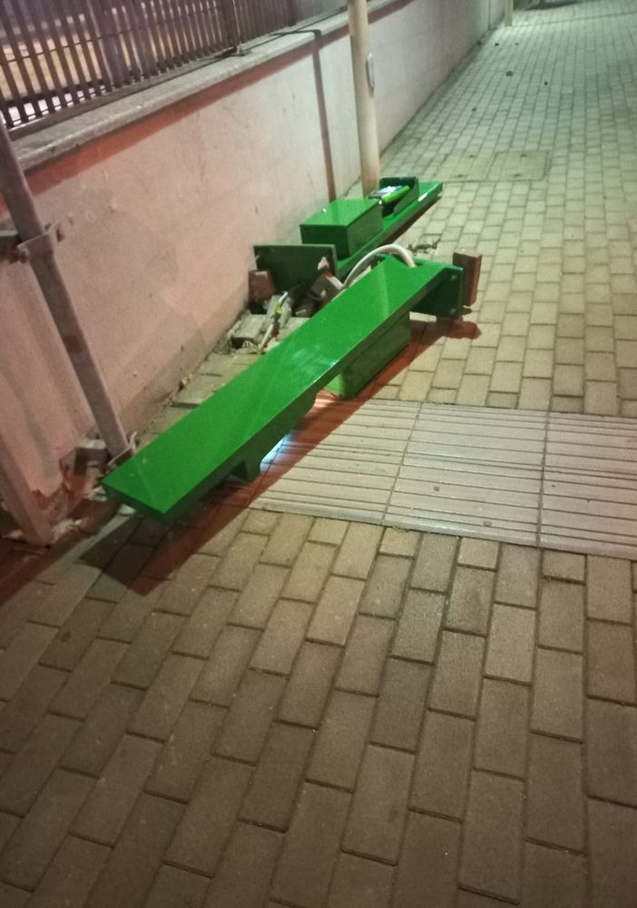 Parona: vandalizzate quattro convalidatrici di nuova generazione alla stazione, danni per oltre 13mila euro