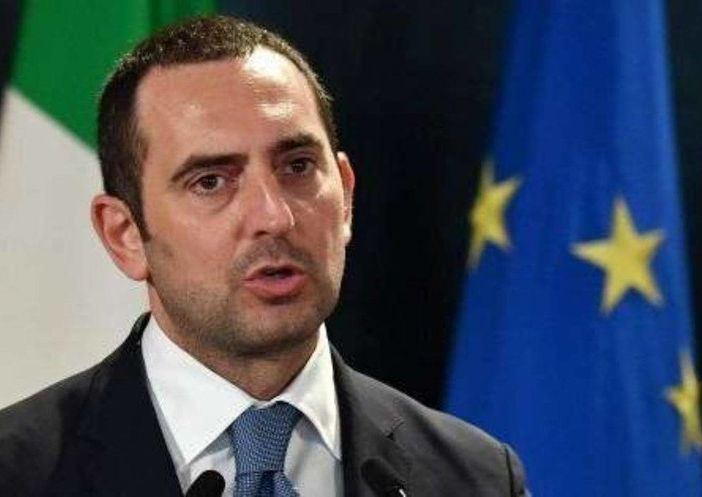 Il ministro Spadafora: «No ai tifosi allo stadio a gennaio, ma prima di febbraio contiamo di riaprire piscine, palestre, centri danza e attività sciistiche»