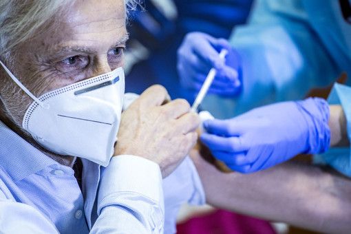 Vaccini anti Coronavirus agli over 80 lombardi: somministrate ieri 4.157 dosi