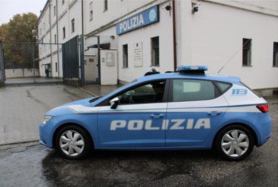 Vigevano: sorpreso mentre ruba un'auto, 18enne finisce in manette