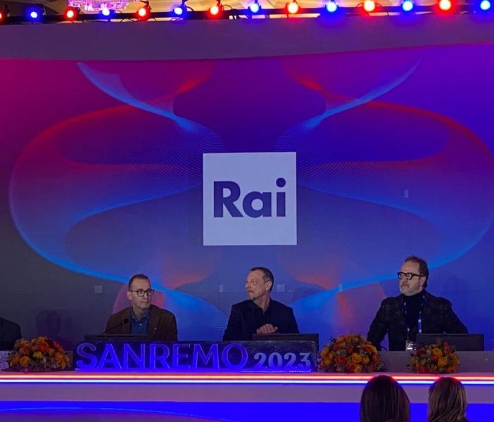 Sanremo 2023, il messaggio di Zelensky non sarà video, ma letto in diretta da Amadeus