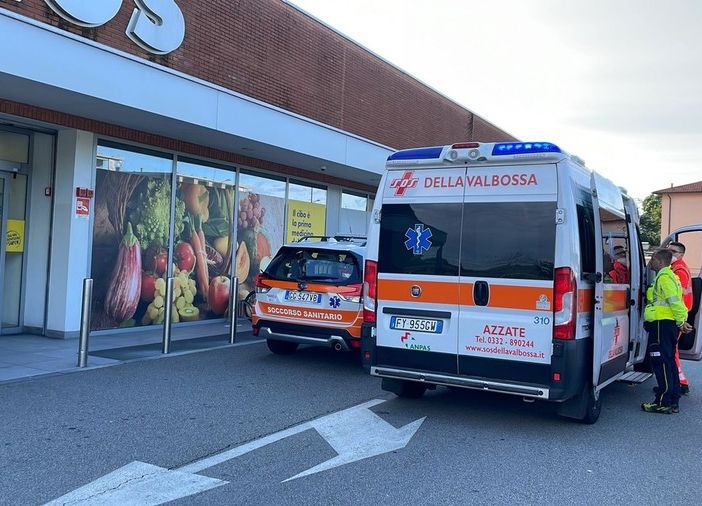 Gavirate, si sente male al supermercato: lo salva una dottoressa intenta a fare la spesa