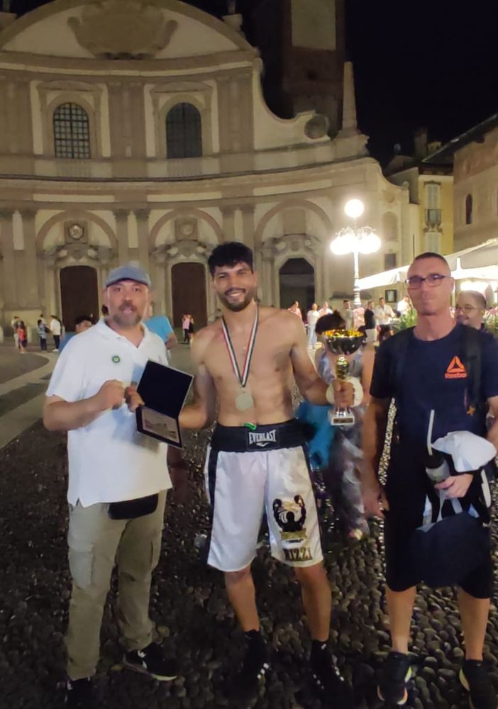Vigevano: boxe in piazza Ducale, Alberto &quot;The Gentlemen&quot; Rizzi incanta il pubblico
