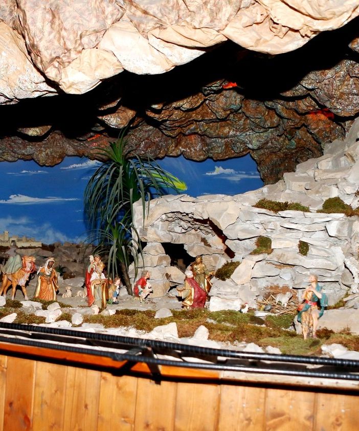 Un libro per i 50 anni del presepe meccanico di Mezzana Bigli: sabato 17 dicembre la presentazione al centro polifunzionale