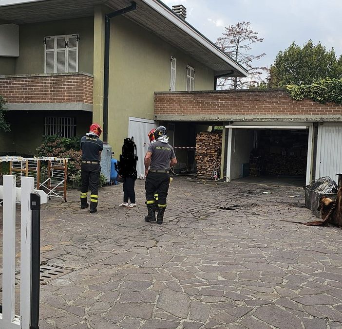 Pieve del Cairo: fiamme in una villa di via XXV Aprile, intossicati 2 coniugi
