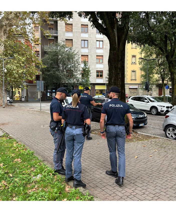 Voghera, controlli della Polizia di Stato: identificate 190 persone, espulso un irregolare sul territorio nazionale
