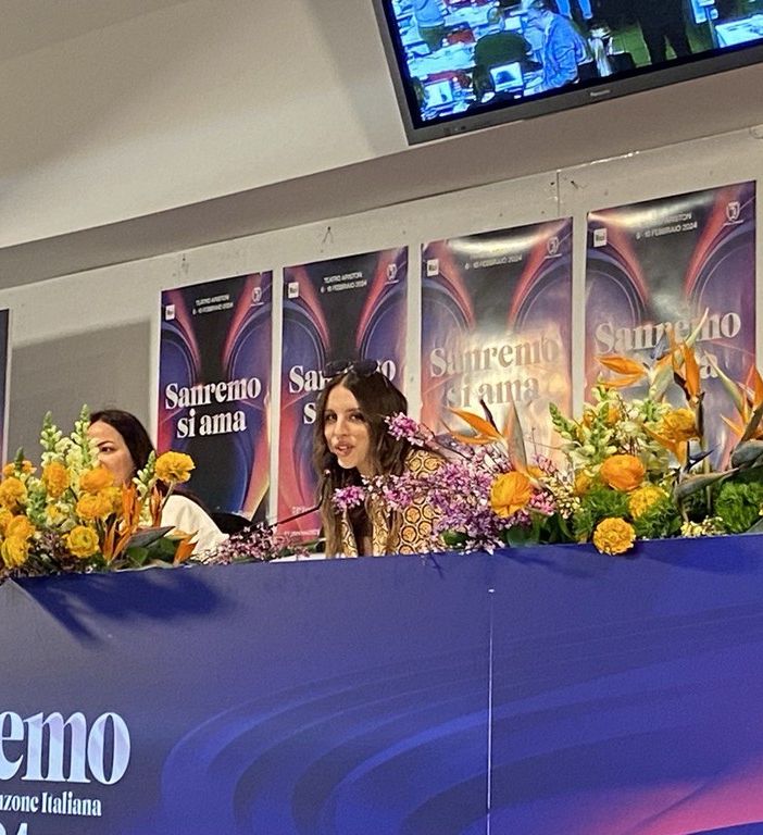 La noia di Angelina Mango conquista tutti: “Ci vuole coraggio a vedere le cose positive della vita”