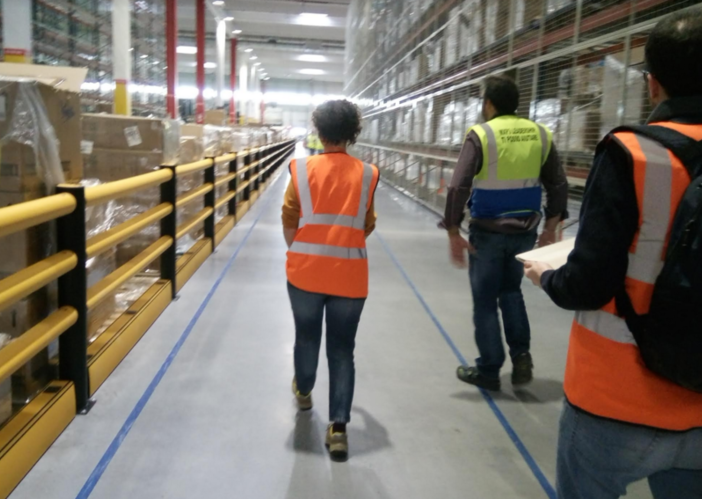 Logistica, Amazon aumenta gli stipendi dei dipendenti
