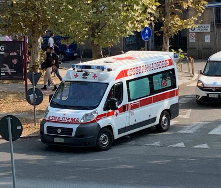 Tragico ritrovamento nel canale: identificato il corpo senza vita di un uomo a Oleggio