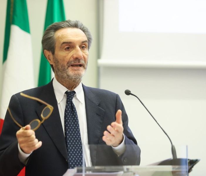 Fontana archivia le zone rosse, arancioni e gialle: «Basta continui cambi di colore, creano incertezza e danni economici enormi»