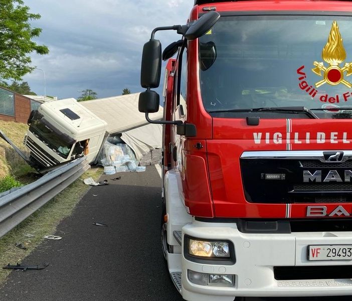 foto e video per cortesia dei vigili del fuoco di Varese