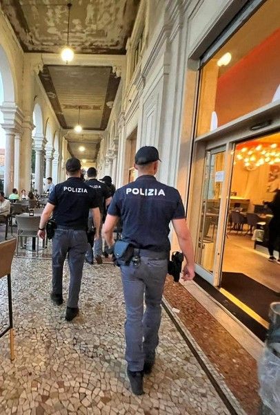 Si faceva consegnare anticipi per la vendita di un’auto, arrestato un truffatore a Novara