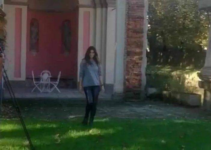 Robecco sul Naviglio, le immagini in esclusiva di Alessia Ventura a Villa Gromo di Terrnengo