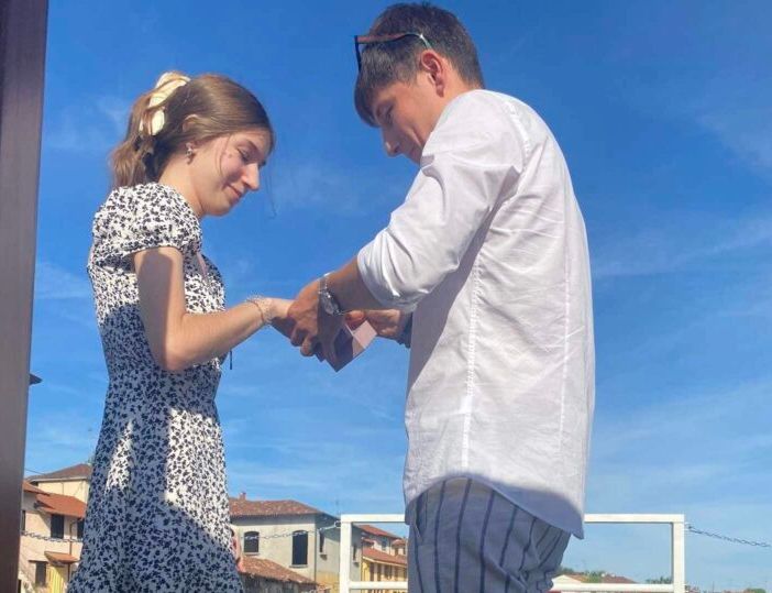 Boffalora, romanticismo is on the air: proposta di matrimonio sulle rive del Naviglio