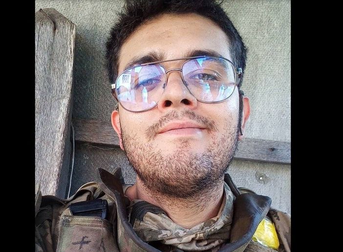 Foreign fighter varesino di 27 anni muore in Ucraina. «Se ne è andato da eroe»