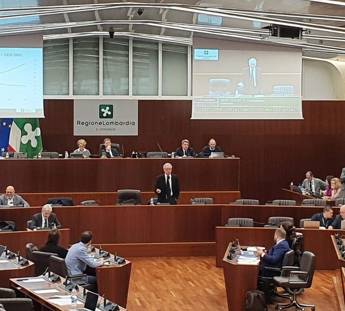 Tessera sanitaria a punti, Bertolaso: «Ritirarla? Non ci penso affatto. Avanti con un tavolo scientifico»