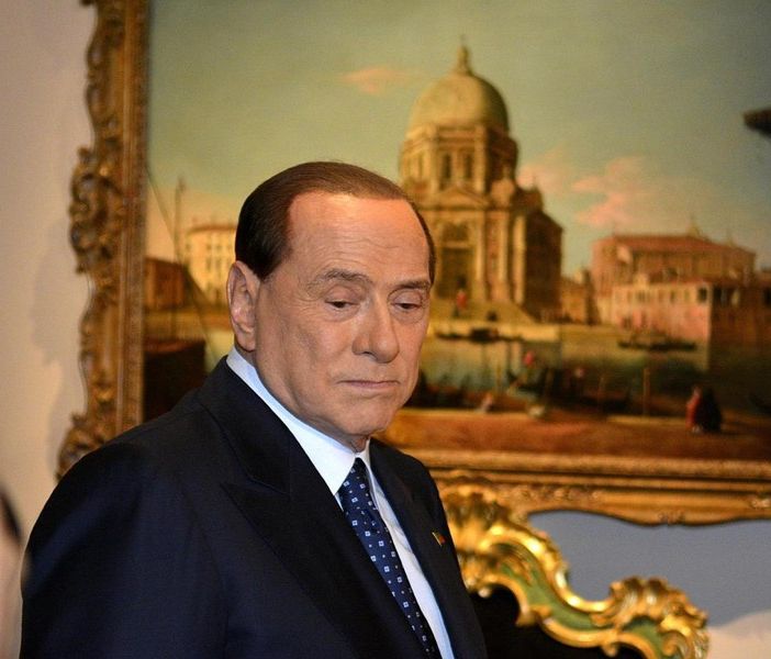 Quirinale: Berlusconi ritira la sua candidatura