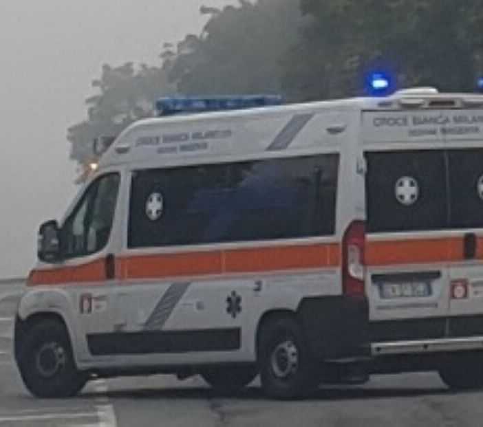 Magenta: incidente davanti alla Giardineria di corso Europa, due feriti