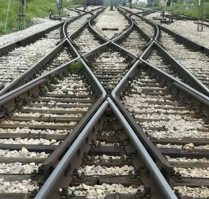 Tragedia a Busto Arsizio: ragazza travolta dal Malpensa Express muore sul colpo