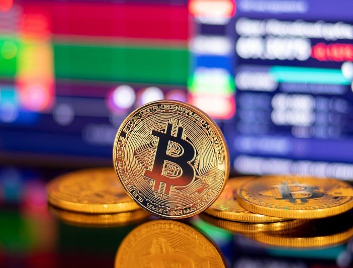 Gallarate, ruba 650mila euro all’azienda per cui lavora.. e ci compra Bitcoin
