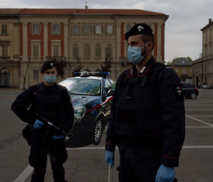 Vercelli: corsa contro il tempo e sangue freddo, i carabinieri salvano una badante disperata