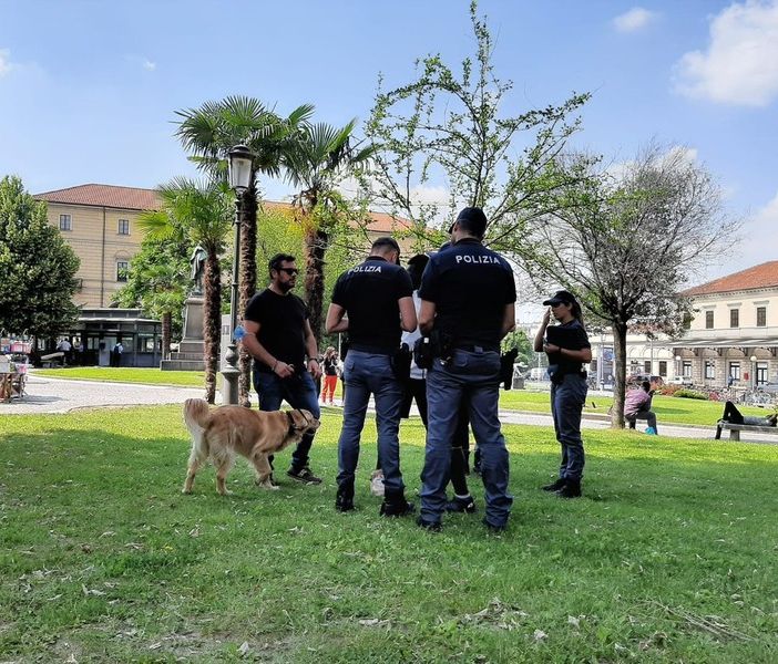 Novara: pizzicato dalla Polizia alla guida senza patente, oltre 5 mila euro di sanzione