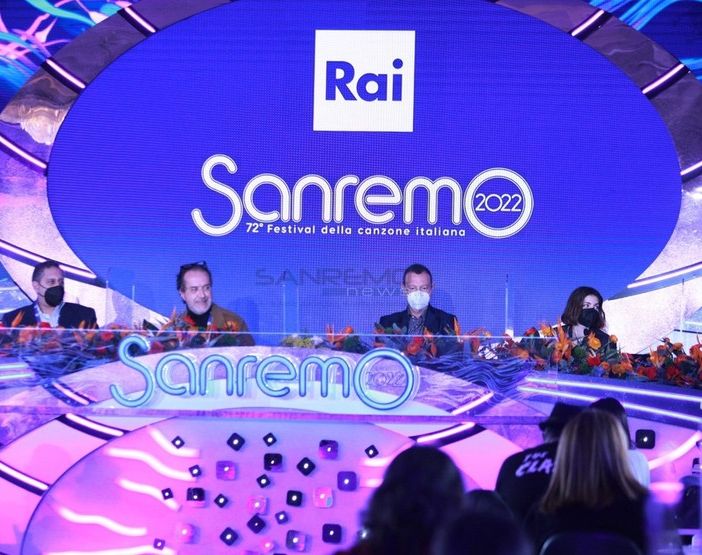 72° Festival, Amadeus: “Mi ha telefonato il Presidente Mattarella, commosso per l'omaggio che il Festival gli ha tributato. Sono commosso io”
