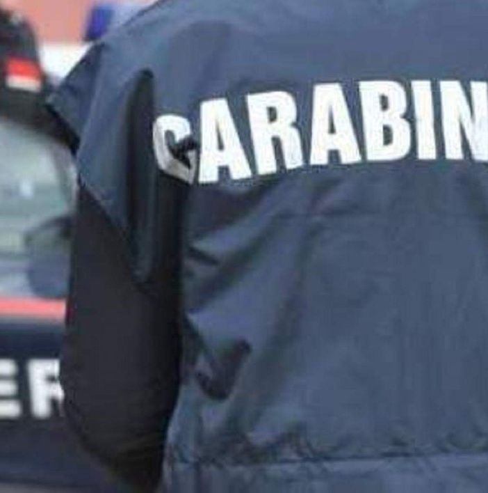 Madre e figlio trovati morti in casa: omicidio-suicidio a Saronno
