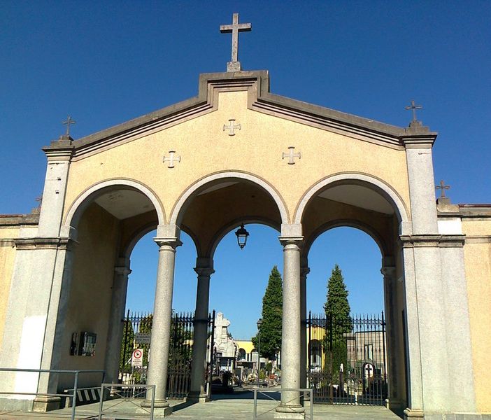 Vigevano: neve al cimitero, il comune convoca la ditta