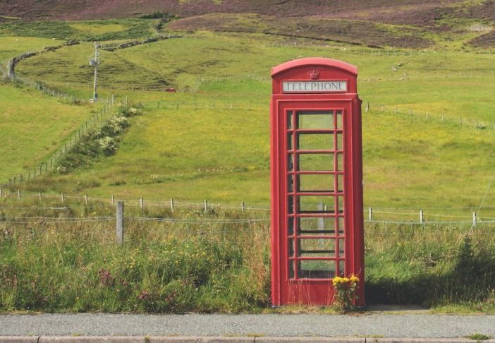 Addio alle cabine telefoniche lungo le strade...