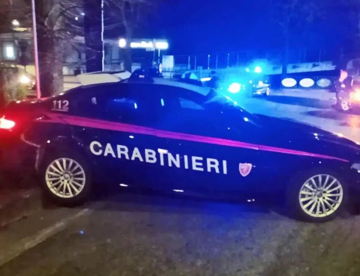 Milano, 18enne tenta di togliersi la vita: salvata dai Carabinieri