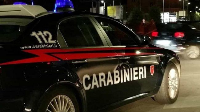 Pavia: rapinano un coetaneo sul treno, scattano le manette per due 16enni