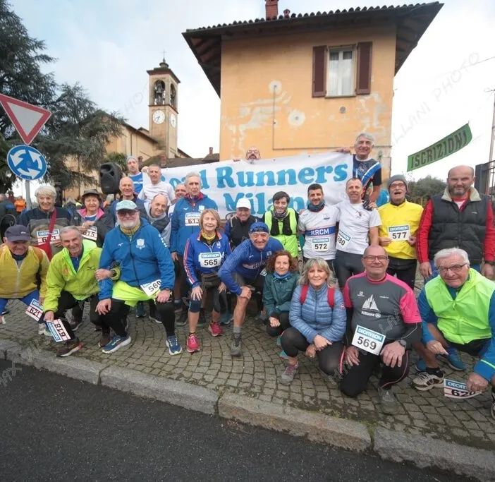 Robecco: fango e pozze d’acqua non fermano i runner della mitica Marcia dei Ciliegi a Casterno