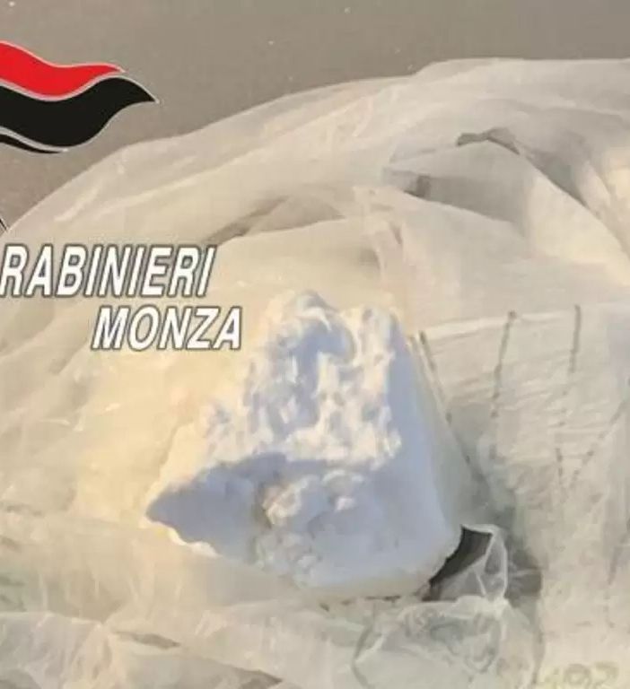 59 dosi di coca in casa: 50enne arrestato a Vimercate