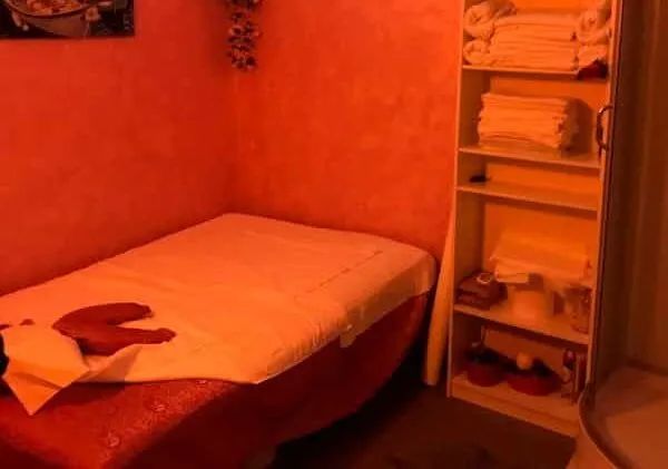 Rapina e violenza sessuale al centro massaggi: indagano i carabinieri di Corsico