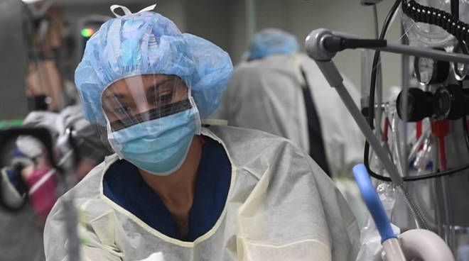 Coronavirus, in Lombardia meno di cento ricoverati in terapia intensiva