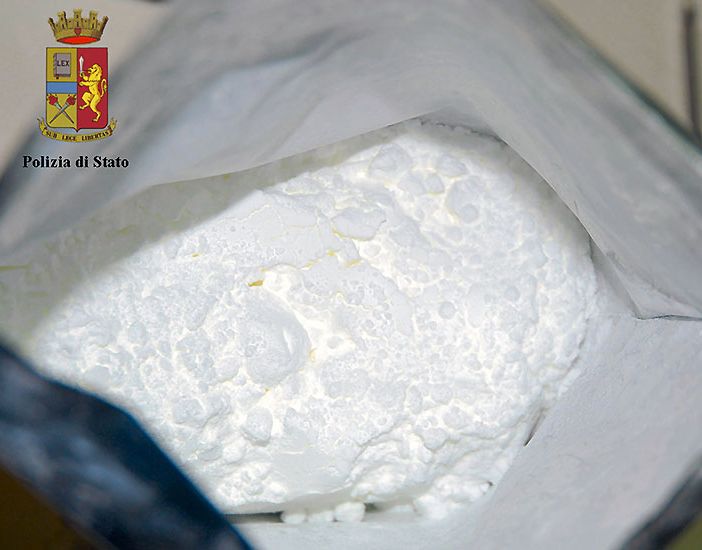 Milano, donna &quot;pizzicata&quot;... con 43 chili di &quot;coca&quot; in cucina